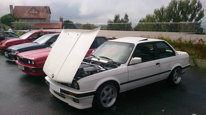 BMW E30 swap V8 M60