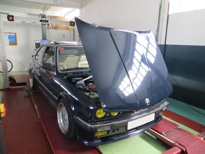 BMW 320i e30 pre swap motor m20 2.5