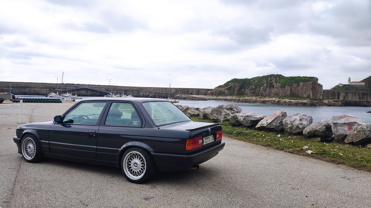 BMW 318i e30 post m52b28