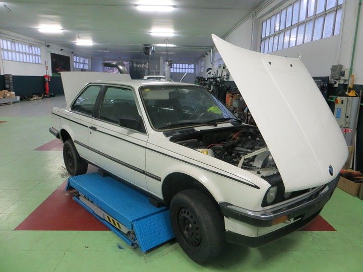 BMW E30 PRE