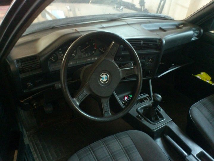 Interior e30