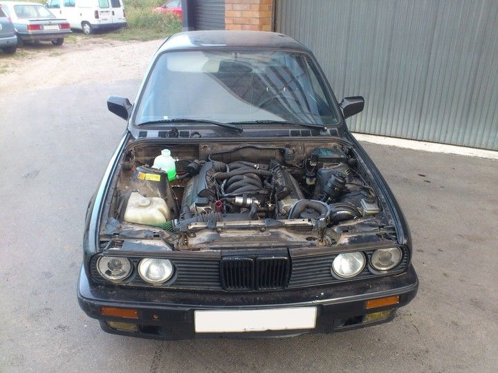 BMW E30 V8 M60