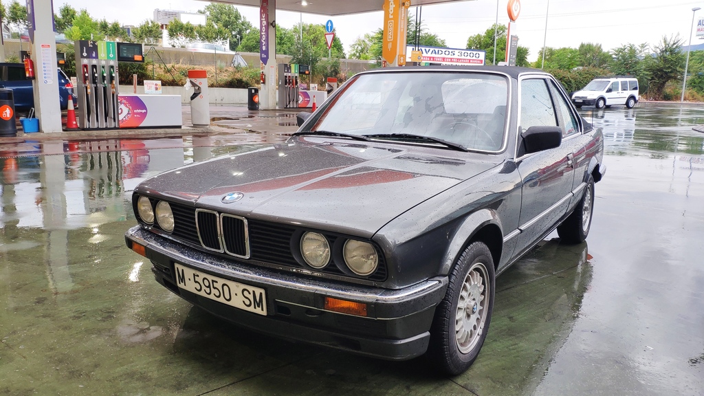 BMW E30 baur swap M52 328i