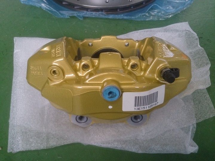 Pinzas freno traseras bmw performance 2 pistones.