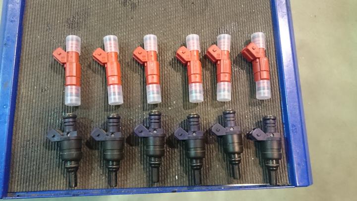 larger Bosch fuel injectors.