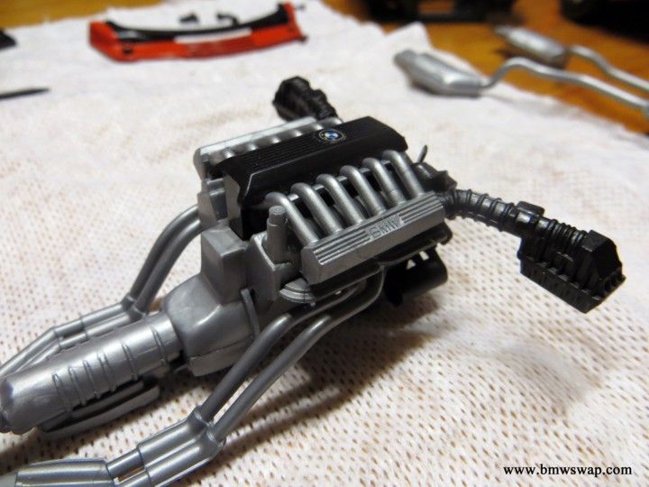 Motor V12 revell 1:18