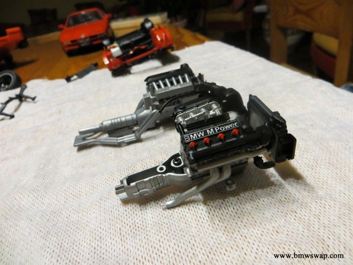 Motor V12 M70 y S14 m3 e30 autoart