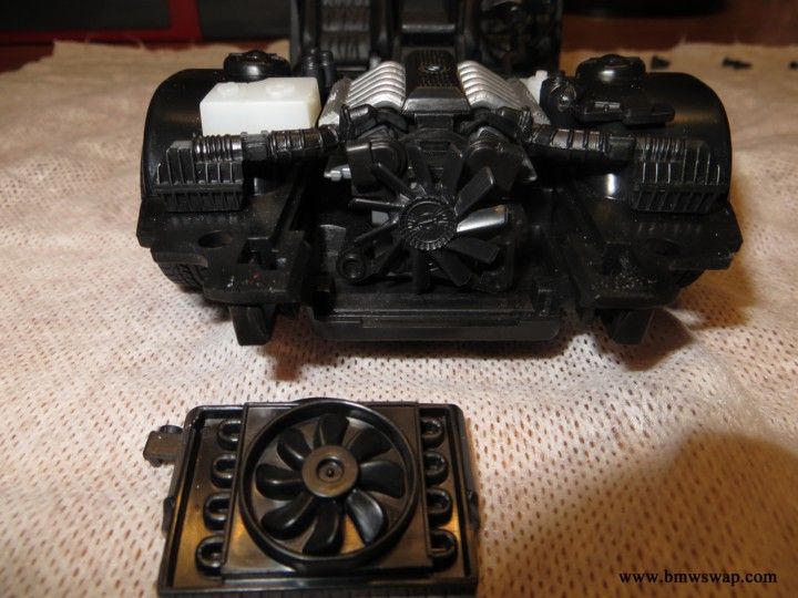 Maqueta bmw 850 V12