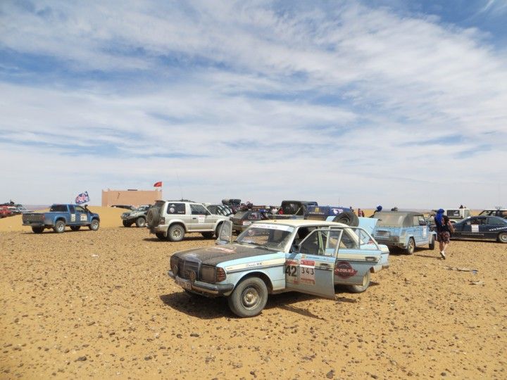 Escuela ayuda humanitarias rally atlas
