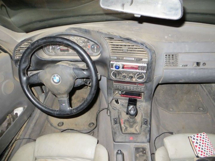 Interior bmw 325i rally atlas
