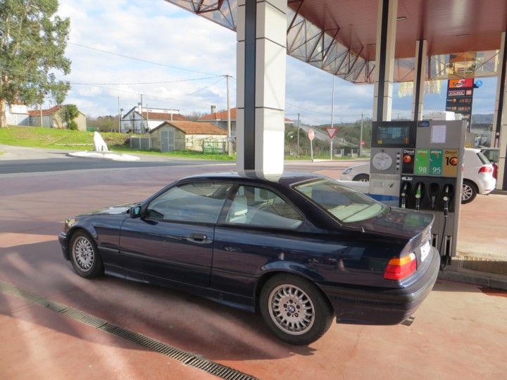 Parada a repostar bmw 325i e36